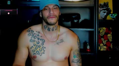 Snapshot of rickg_oficial chatting on 10/01/25, 01:00 RICKG online show from 10/01/25, 01:00