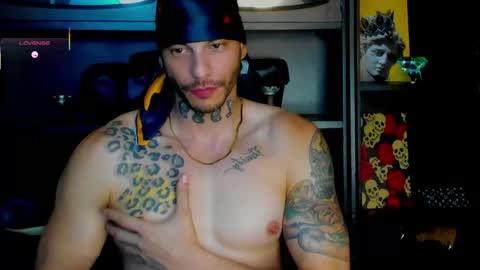 Snapshot of rickg_oficial chatting on 10/02/25, 12:39 RICKG online show from 10/02/25, 12:39