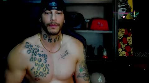 Snapshot of rickg_oficial chatting on 10/22/25, 12:11 RICKG online show from 10/22/25, 12:11