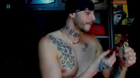 Snapshot of rickg_oficial chatting on 10/24/25, 10:50 RICKG online show from 10/24/25, 10:50