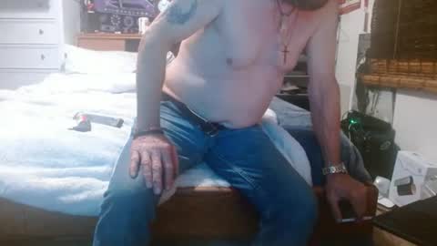 Snapshot of rickreebok chatting on 12/18/25, 11:27 rickreebok online show from 12/18/25, 11:27