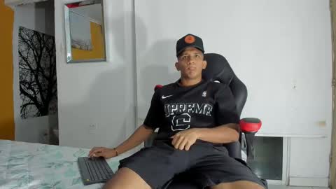 Snapshot of ricky_23cm_ chatting on 02/26/26, 02:10 RICKY online show from 02/26/26, 02:10