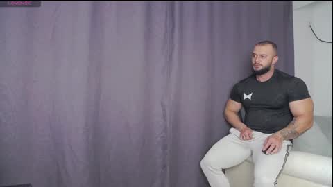 Snapshot of rickymiami1 chatting on 10/07/25, 06:49 rickymiami1 online show from 10/07/25, 06:49