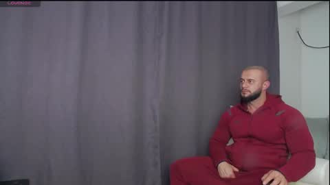 Snapshot of rickymiami1 chatting on 11/01/25, 05:37 rickymiami1 online show from 11/01/25, 05:37