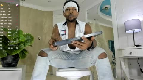 Snapshot of ricobrown777 chatting on 05/10/26, 03:55 RicoBrowm online show from 05/10/26, 03:55