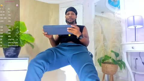 Snapshot of ricobrown777 chatting on 05/13/26, 03:59 RicoBrowm online show from 05/13/26, 03:59