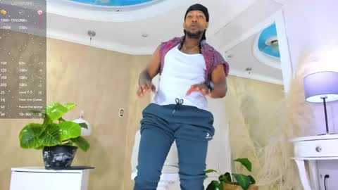 Snapshot of ricobrown777 chatting on 05/18/26, 04:07 RicoBrowm online show from 05/18/26, 04:07