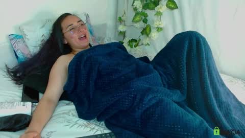 Candy online show from 04/01/26, 02:45