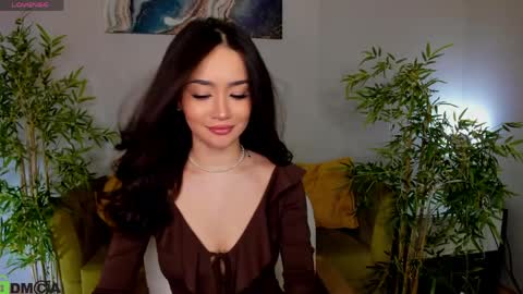 Layla online show from 04/01/26, 09:10