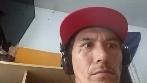 Snapshot of ridemylips99994 chatting on 10/04/25, 07:17 ridemylips99994 online show from 10/04/25, 07:17