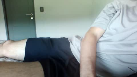 Snapshot of rielol23 chatting on 10/26/25, 09:21 rielol23 online show from 10/26/25, 09:21