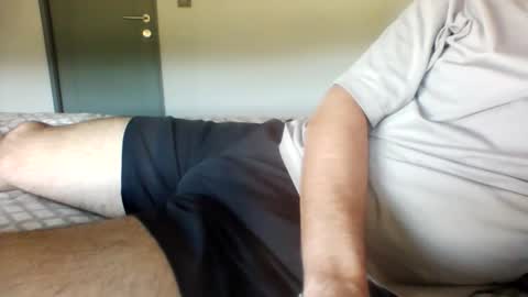 Snapshot of rielol23 chatting on 10/29/25, 09:49 rielol23 online show from 10/29/25, 09:49