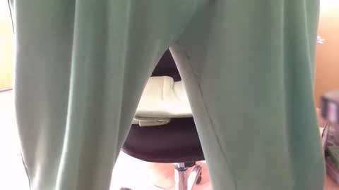 Snapshot of riemen78 chatting on 09/26/25, 08:40 riemen78 online show from 09/26/25, 08:40