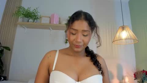 Snapshot of rihanna_sena chatting on 02/26/26, 04:00 rihanna_sena online show from 02/26/26, 04:00