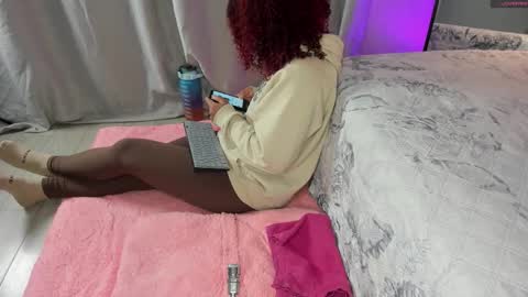 Snapshot of rihannadeep chatting on 10/13/25, 11:10 Sara online show from 10/13/25, 11:10
