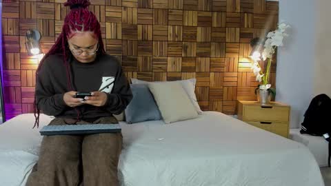 Sara online show from 02/02/26, 10:03