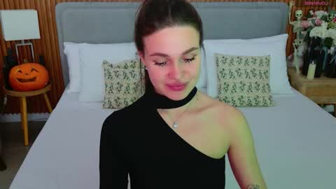 Snapshot of rihannariley chatting on 10/26/25, 05:08 Rihanna online show from 10/26/25, 05:08