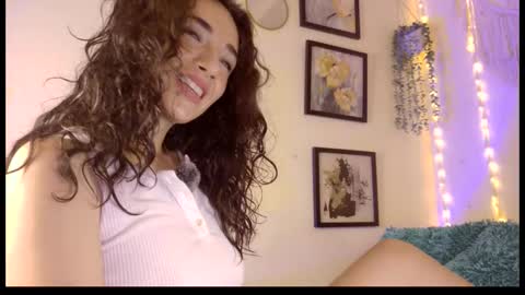 Independent model online show from 10/05/25, 08:56