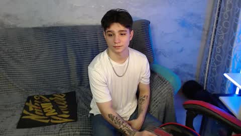 Snapshot of rik_and chatting on 12/01/25, 11:48 Rick online show from 12/01/25, 11:48