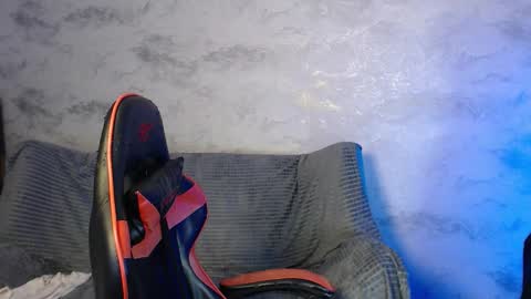 Snapshot of rik_and chatting on 12/05/25, 10:57 Rick online show from 12/05/25, 10:57