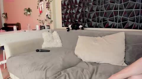 Snapshot of riki_tiki_tavi_time chatting on 11/04/25, 10:53 Victor Maria online show from 11/04/25, 10:53