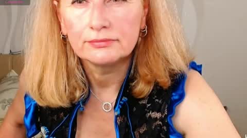 Snapshot of riley_annet chatting on 01/01/25, 05:44 Riley online show from 01/01/25, 05:44