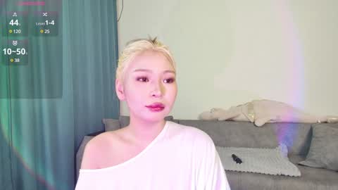 Snapshot of rileymee chatting on 12/21/24, 03:25 rileymee online show from 12/21/24, 03:25