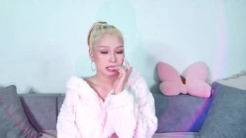 Snapshot of rileymee chatting on 01/06/25, 03:20 rileymee online show from 01/06/25, 03:20