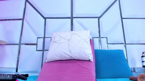 Riley online show from 01/19/25, 02:49