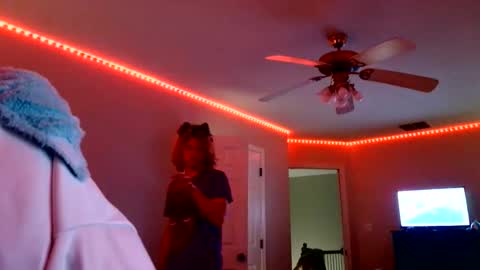 TheRealCatNoir online show from 05/21/26, 02:07