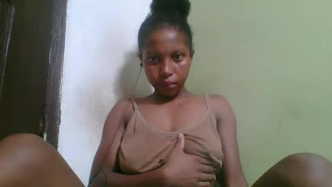 Snapshot of rinah654271 chatting on 02/26/26, 06:34 rinah654271 online show from 02/26/26, 06:34