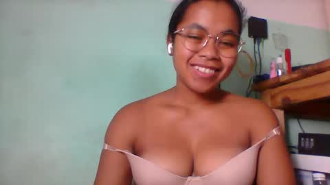 rinah856024 online show from 05/08/26, 06:13