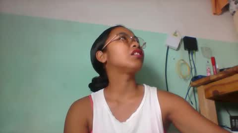rinah856024 online show from 05/13/26, 06:44