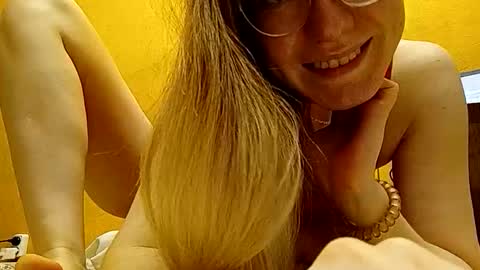 Snapshot of rinettawilss chatting on 12/09/24, 05:52 RinettaWilss online show from 12/09/24, 05:52