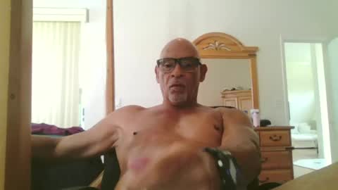Snapshot of rionel chatting on 06/15/26, 05:37 RioNel online show from 06/15/26, 05:37