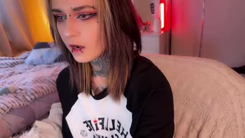   DianaBrite            fansl y online show from 01/16/26, 01:15