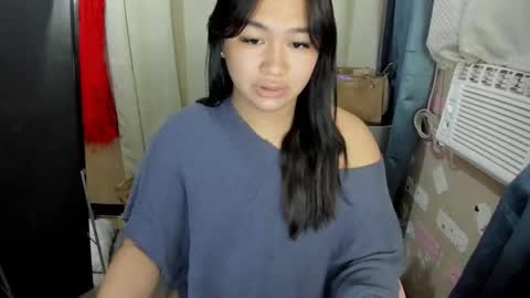 Snapshot of riri_bowa chatting on 02/24/26, 03:48 RIRI online show from 02/24/26, 03:48