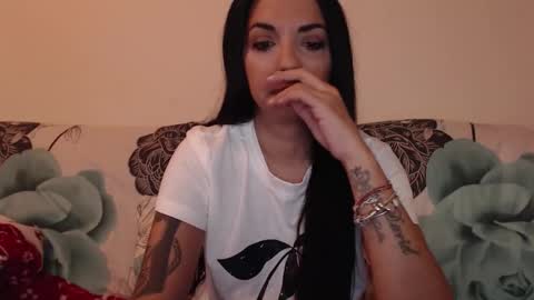 riri_mojo_92 online show from 11/28/25, 11:07