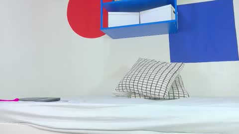 RIRI  online show from 12/18/25, 12:55