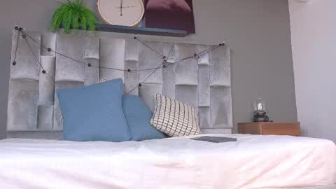 RIRI  online show from 02/22/26, 12:04