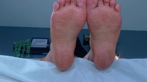 RIRI  online show from 03/08/26, 02:04