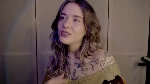 risha_laass online show from 01/25/25, 06:57