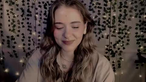 risha_laass online show from 02/08/25, 08:10