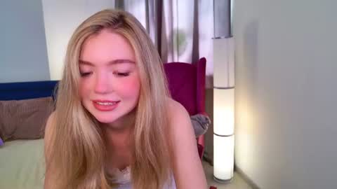 Snapshot of rita__shy chatting on 06/19/26, 02:21 Rita online show from 06/19/26, 02:21
