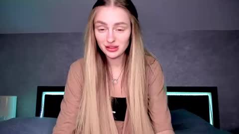 Snapshot of rita_orra chatting on 03/03/25, 05:07 Rita online show from 03/03/25, 05:07