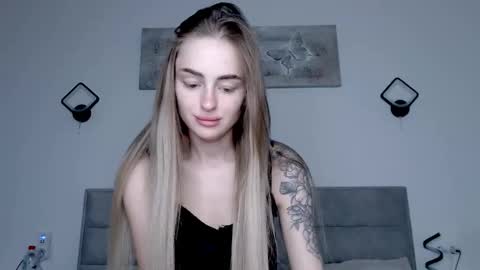 Snapshot of rita_orra chatting on 09/12/25, 08:03 Rita online show from 09/12/25, 08:03