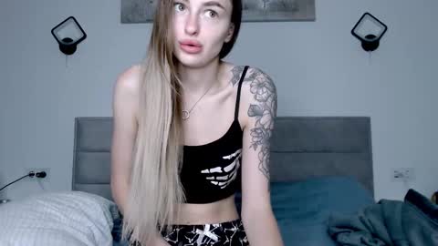 Snapshot of rita_orra chatting on 10/11/25, 08:13 Rita online show from 10/11/25, 08:13