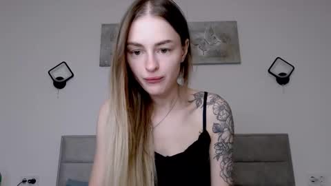 Snapshot of rita_orra chatting on 10/13/25, 08:03 Rita online show from 10/13/25, 08:03