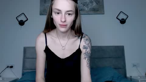 Snapshot of rita_orra chatting on 10/22/25, 08:47 Rita online show from 10/22/25, 08:47