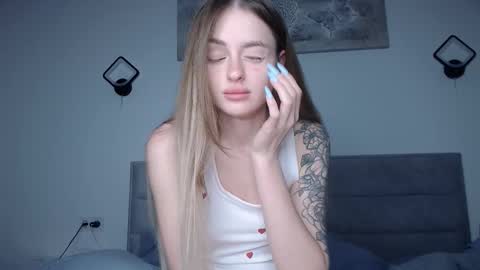 Snapshot of rita_orra chatting on 11/25/25, 02:17 Rita online show from 11/25/25, 02:17